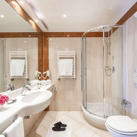 The Regency Sure Collection By Western Hotel